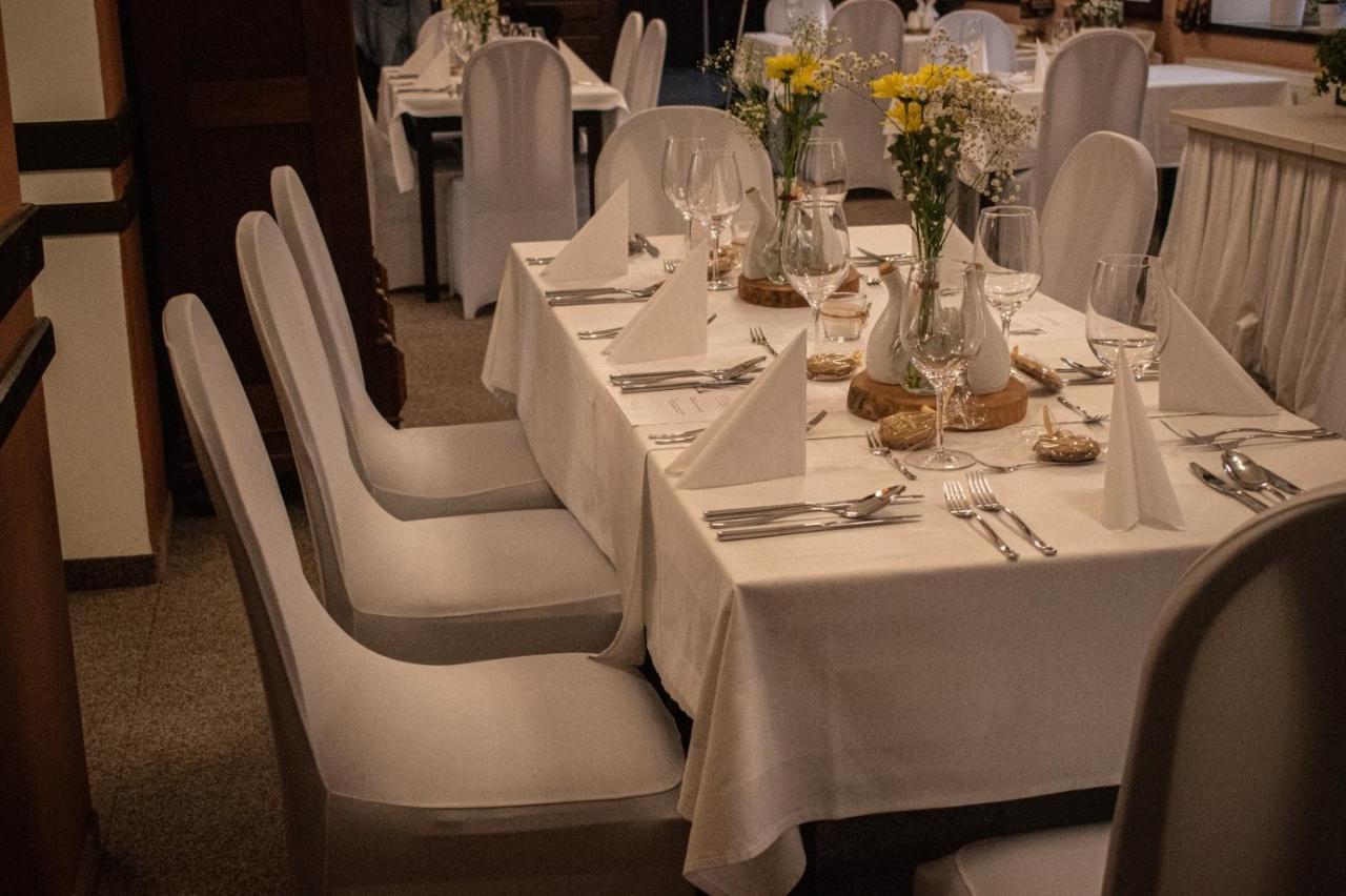 Hotel U Kaple Decin Bagian luar foto