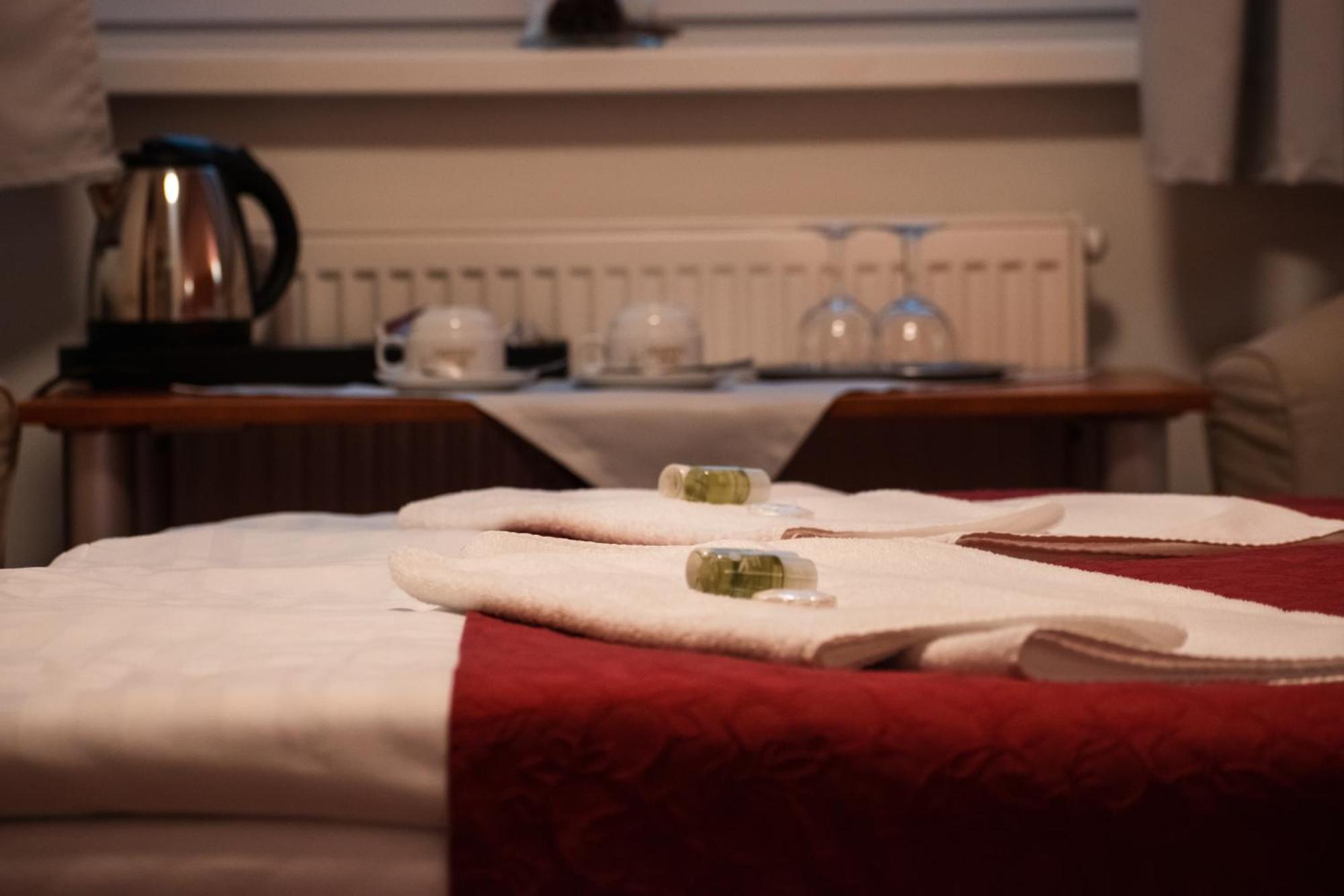 Hotel U Kaple Decin Bagian luar foto