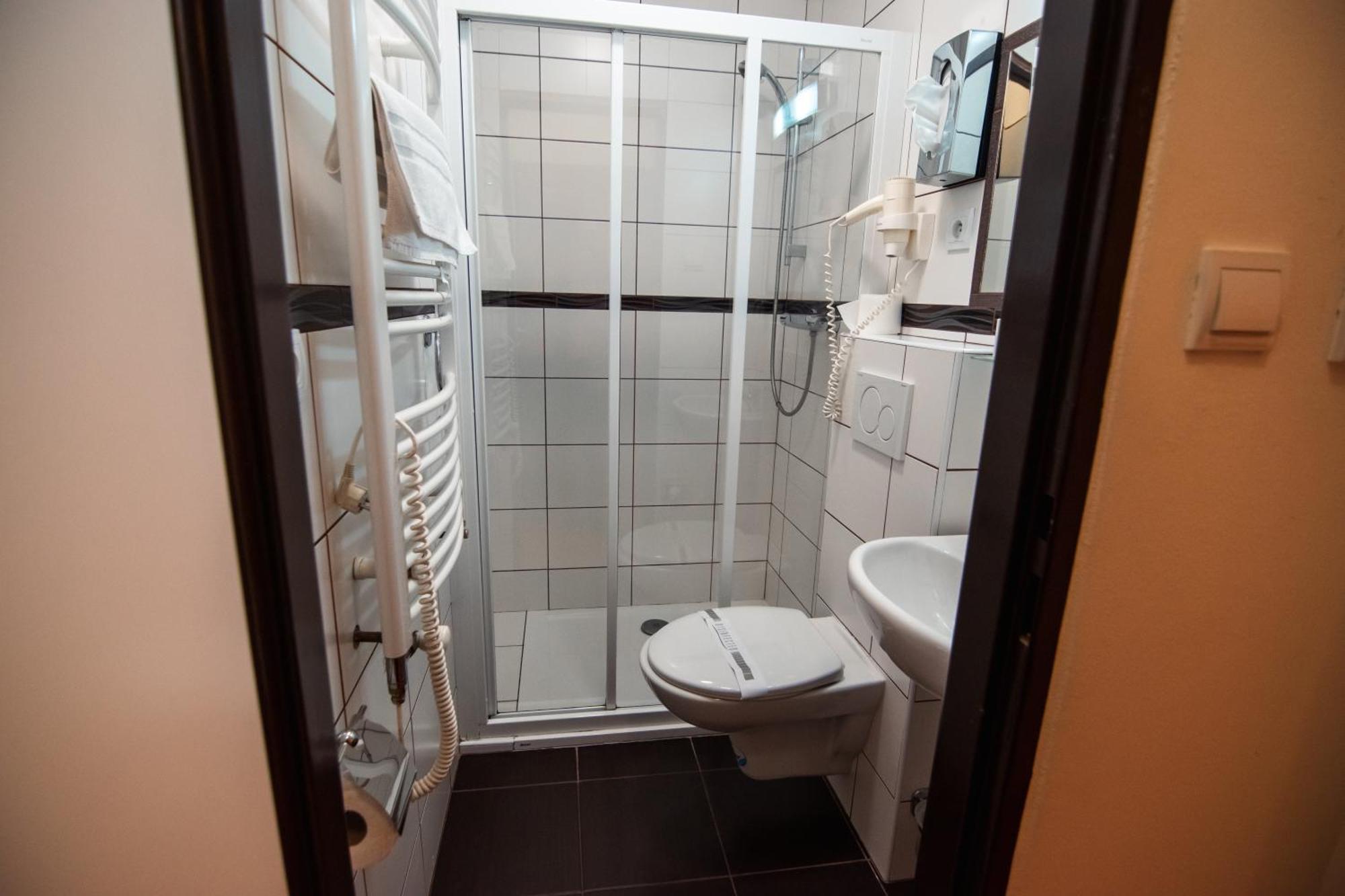 Hotel U Kaple Decin Bagian luar foto