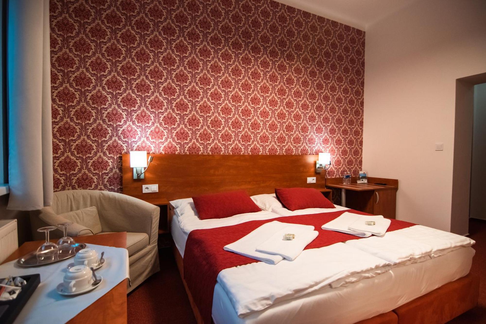 Hotel U Kaple Decin Bagian luar foto